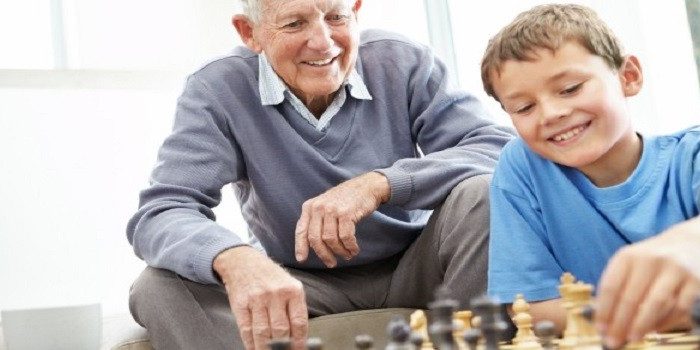 ¿Cómo manejar la convivencia con los abuelos?